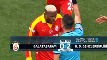 Maç sonu Osimhen'den hakeme sert tepki!