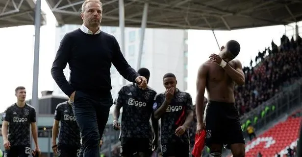 Ajax’ta kan kaybı sürüyor