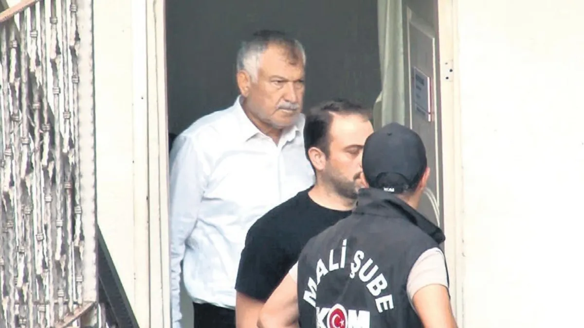 Zeydan Karalar irtikap suçundan tutuklandı!