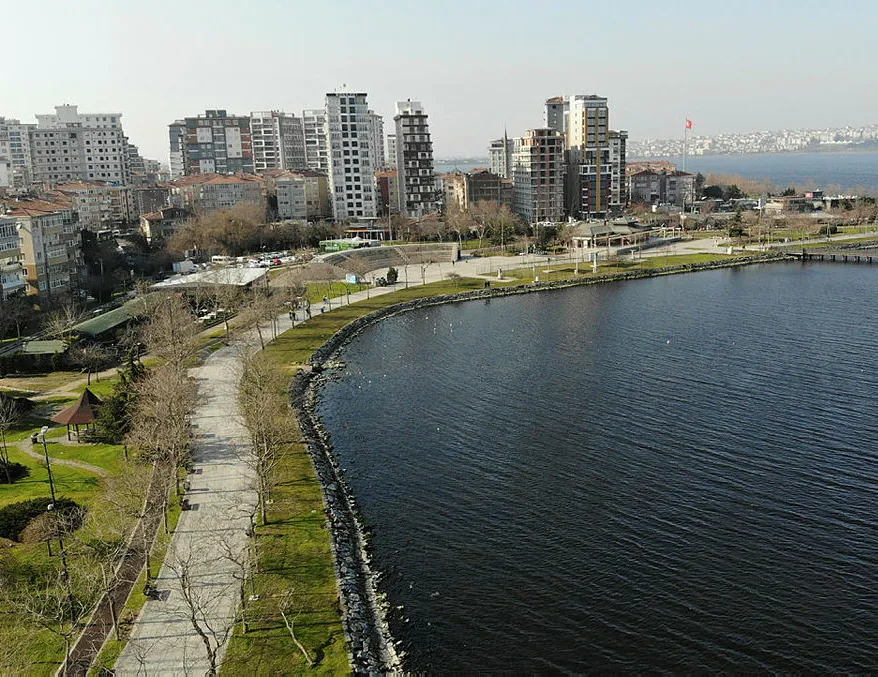 İzmir’den sonra bu kez İstanbul’da deniz suyu çekildi