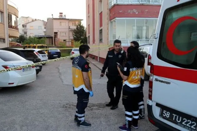 Son dakika: Sivas'ta dokuzuncu kattan düşen kadın öldü