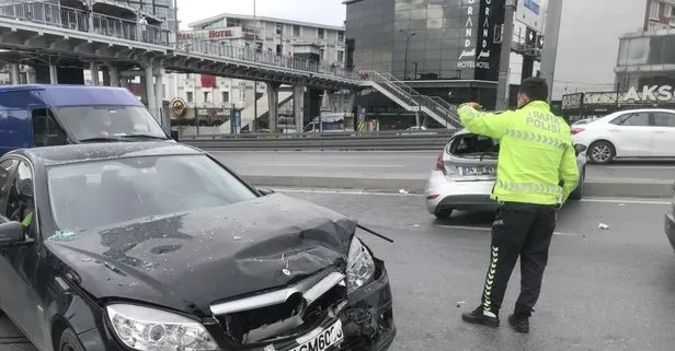 İstanbul'da trafiği kilitleyen kaza