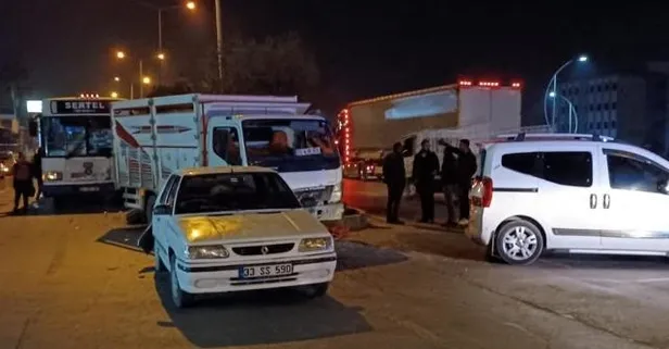 Mersin Tarsus'ta zincirleme kaza! 9 kişi yaralandı