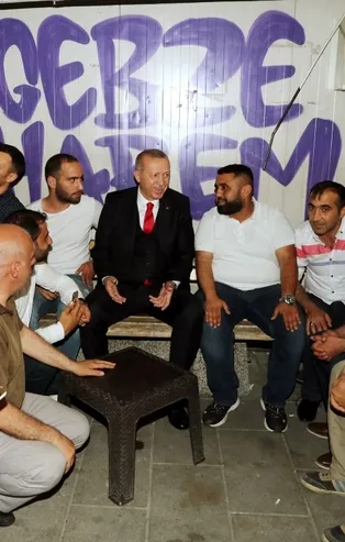Başkan Erdoğan'dan Üsküdar'da sürpriz ziyaret