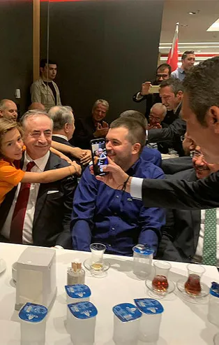 Derbi sonrası Ali Koç, Mustafa Cengiz'in fotoğrafını çekmişti! İşte perde arkası...