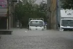 Samsun'u sel aldı! AFAD cep telefonlarına son dakika mesajı göndermişti! Yollar göle döndü!