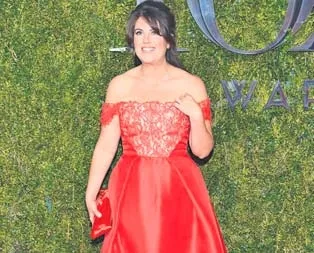 Monica iş başında