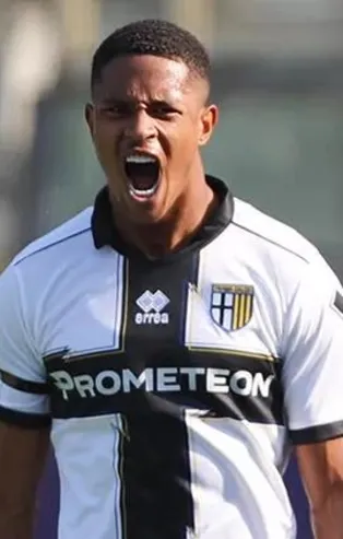 Fenerbahçe Hollandalı sol bek Jayden Oosterwolde için teklifte bulundu