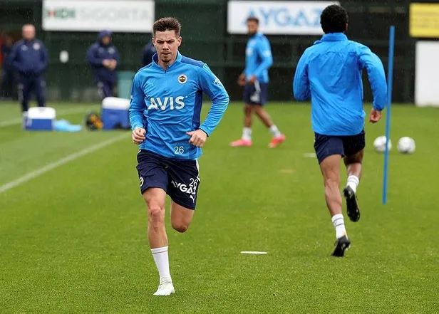 fenerbahce-teknik-direktoru-vitor-pererira-olympiakos-maci-oncesi-onemli-aciklamalarda-bulundu-1637793089597.jpeg Fenerbahçe Teknik Direktörü Vitor Pererira Olympiakos maçı öncesi önemli açıklamalarda bulundu-5