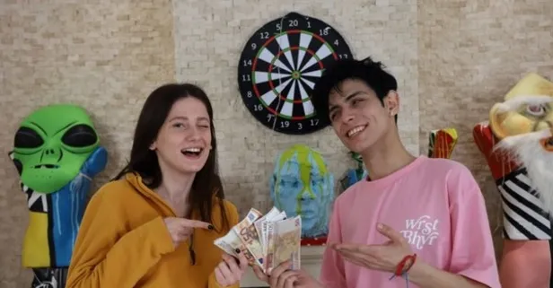 TikToker Yiğit Can Çakmak'tan (YiğitResmi) bomba Demet Akalın itirafı: "7 Bin TL'ye 2 milyonluk reklam yaptırdı!"