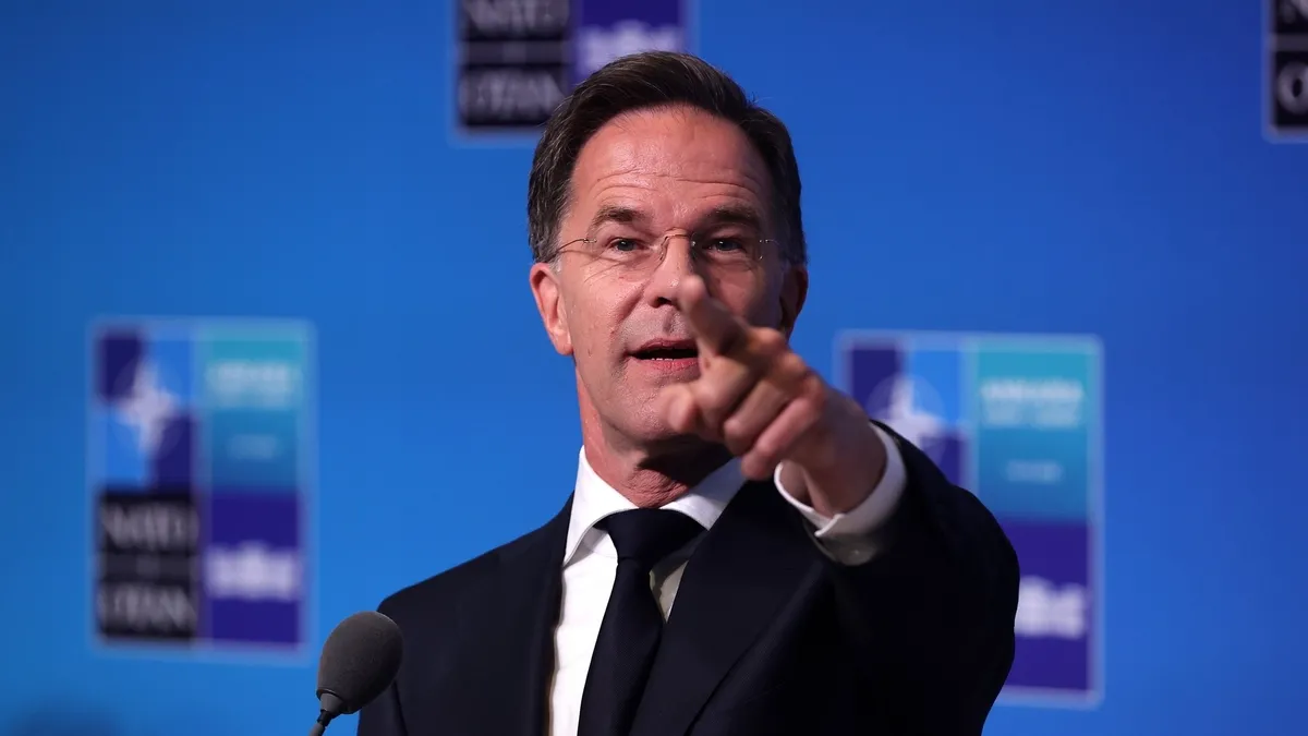Rutte'den özel teşekkür! Ukrayna'ya destek Rusya'ya uyarı: "Bizimle oynamaya kalkmayın"