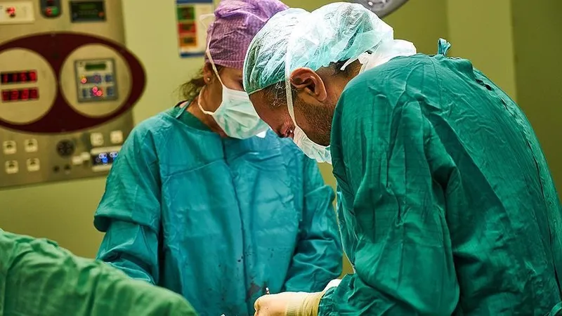 her-10-erkekten-biri-risk-altinda-prostat-kanseri-tedavi-edilmediginde-olduruyor-uzmanindan-uyari-geldi-hareke-1708382794841.jpeg Her 10 erkekten biri risk altında | Prostat kanseri tedavi edilmediğinde öldürüyor! Uzmanından uyarı geldi: Hareket edin...-4