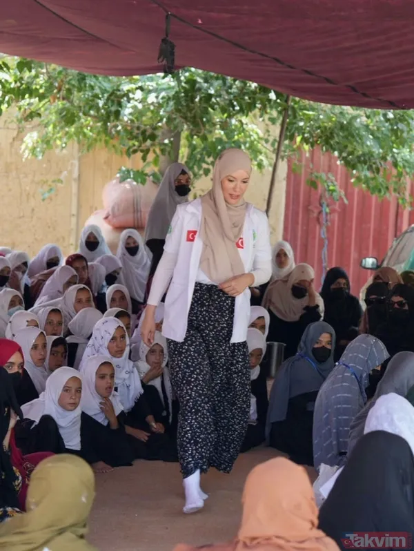 Gamze Özçelik gözlerden uzak büyüttüğü oğlu 16 oldu: Son halini gören inanamadı - 4