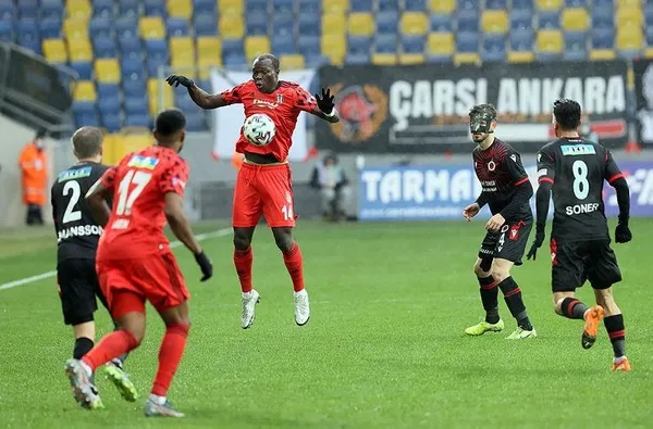 tosun-pasa-hizli-dondu-kartal-ankarada-kanatlandi-genclerbirligi-0-3-besiktas-mac-sonu-ozet-1613401829428.jpeg Tosun Paşa hızlı döndü, Kartal Ankara'da kanatlandı! (Gençlerbirliği 0-3 Beşiktaş MAÇ SONU ÖZET)-5