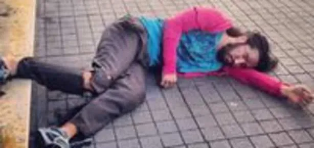 Ünlü ismi tekme tokat dövdüler!