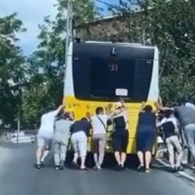 Ekrem İmamoğlunun yandaşa kıyağı İstanbulu bitirdi: İETT otobüslerindeki arıza bir yılda yüzde 60a yakın arttı