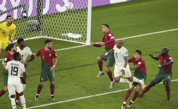 portekiz-gana-3-2-cristiano-ronaldo-tarihe-gecti-1669314663612.jpg