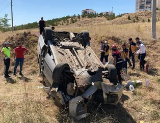 Kontrolden çıkan araç şarampole uçtu: 7 yaralı