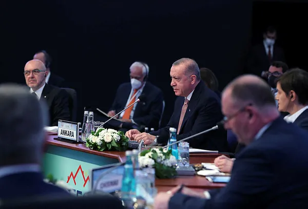 son-dakika-baskan-erdogandan-guneydogu-avrupa-ulkeleri-zirvesinde-onemli-aciklamalar-1623936507442.jpg SON DAKİKA! Başkan Erdoğan'dan Güneydoğu Avrupa Ülkeleri Zirvesi'nde önemli açıklamalar-2
