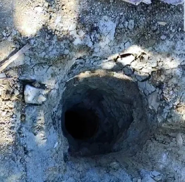 su-cikarmaya-calistigi-kuyudan-yanici-madde-cikti-1596810643909.jpg Sondaj yaptırırken hayatının şokunu yaşadı! Kuyudan yanıcı madde çıktı...-2