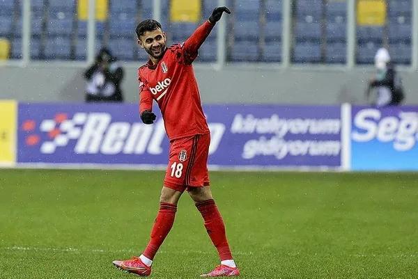 besiktasin-asist-makinesi-rachid-ghezzaldan-sergen-yalcina-ovgu-dolu-sozler-ozguvenimi-yeniden-kazandirdi-1616514102236.jpeg Beşiktaş'ın asist makinesi Rachid Ghezzal'dan Sergen Yalçın'a övgü dolu sözler: Özgüvenimi yeniden kazandırdı-4