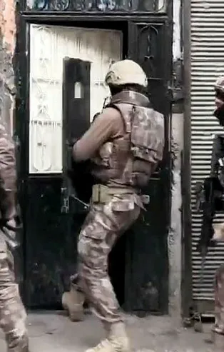 Gaziantep'te uyuşturucu tacirlerine dev operasyon: 34 gözaltı!