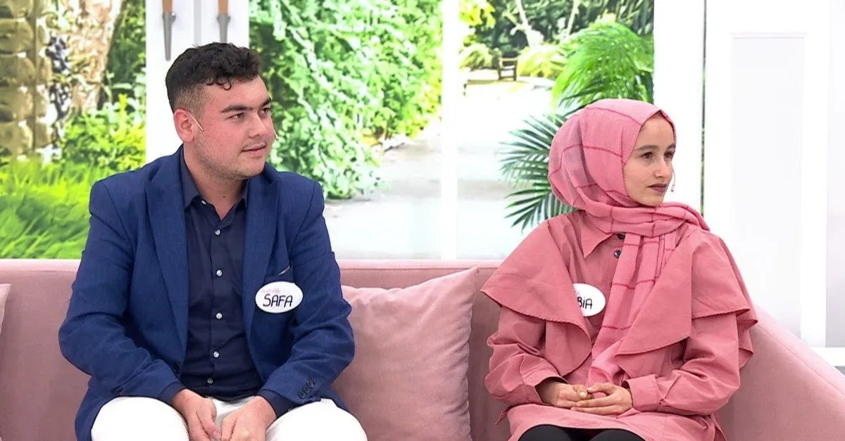 Safa ve Rabia'nın kayınvalideleri Esra Erol'da yüzleşti
