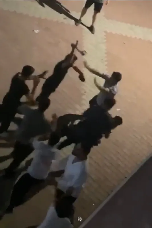 Esenyurt'ta bu kez site karıştı: Savaş gibi kavga - 3