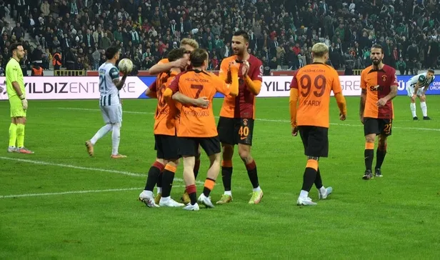 lider-galatasaray-giresunda-da-3-puani-aldi-muthis-seri-10-maca-cikti-1674950259451.jpeg Lider Galatasaray, Giresun'da da 3 puanı aldı! Müthiş seri 10 maça çıktı-10