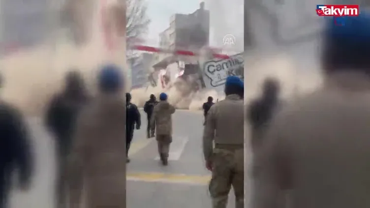 Malatya merkezli depremde İnönü Caddesi'ndeki bir binanın çökme anı kameraya yansıdı