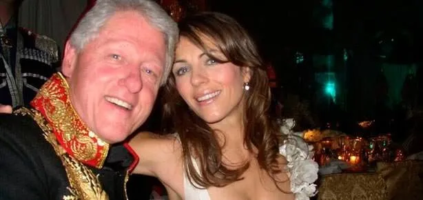 Bill Clinton’a tuzak kurdular