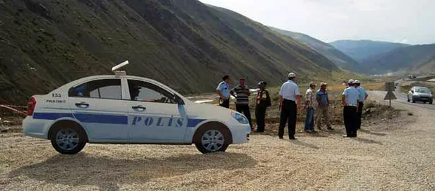 "Bu kadarına da pes" dedirtti! Maket polis aracından hırsızlık yaptılar!-4