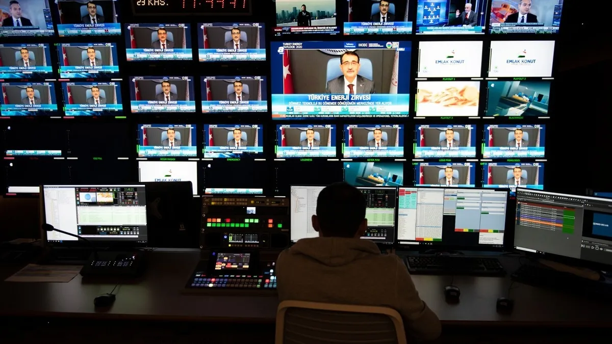 turksat-3a-emekliye-ayriliyor-atv-a-haberin-yeni-frekanslari-1786456764457.jpeg Milyonlarca televizyon izleyicisini yakından ilgilendiren Türksat frekans güncellemesi 16 Ağustos 2026 tarihinde hayata geçiyor.