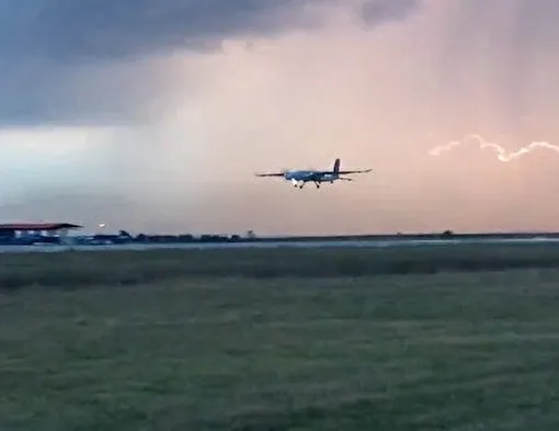 Baykar paylaştı: Şimşeklerin takibinde bir AKINCI