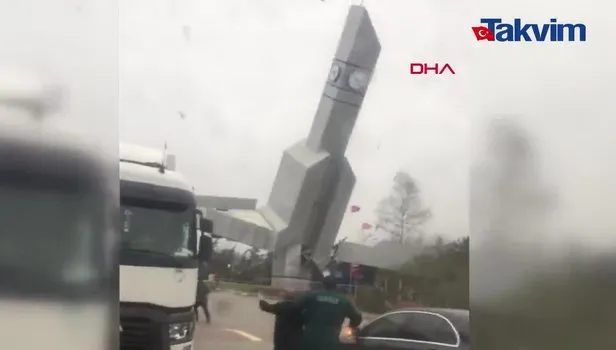 Çatalca'da saat kulesi devrildi