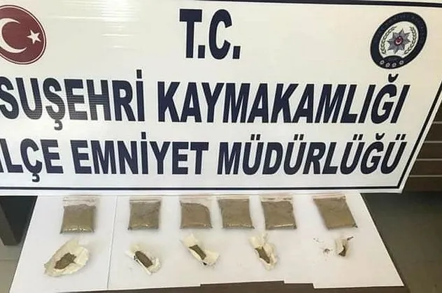 Son dakika: Sivas'ta zehir tacirlerine operasyon: 391 kilogram esrar ele geçirildi