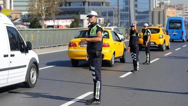 59. Cumhurbaşkanlığı Türkiye Bisiklet Turu İstanbul'da tamamlanacak! 7. etabı Tobias Andresen kazandı | Hangi yollar trafiğe kapalı?-12
