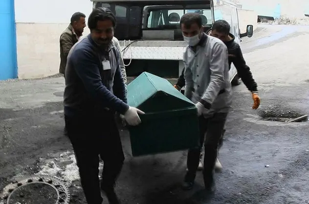İran sınırında erkek cesedi bulundu