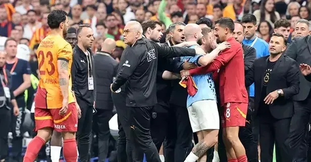 Victor Osimhen Ousseynou Ba'yı soyunma odasına çağırdı! Büyük gerginlik