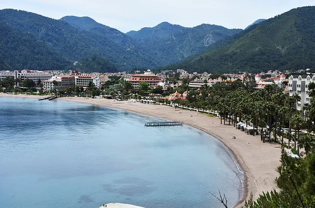 İğne atsan yere düşmezdi! Bomboş kaldı! İşte turizm merkezlerinin son hali