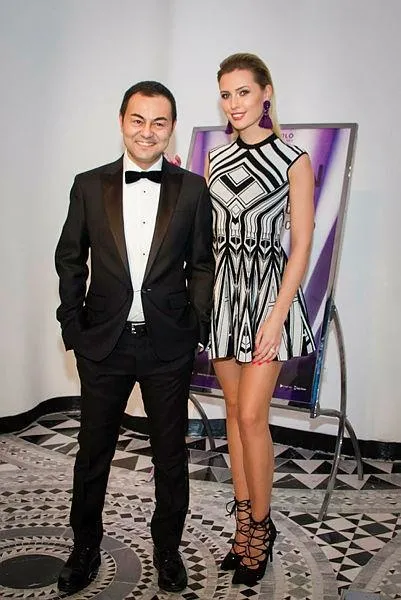 icimizdeki-irlandali-chloe-loughnanin-islerine-eski-esi-serdar-ortacin-engel-oldugu-iddia-edildi-1668633769597.jpeg İçimizdeki İrlandalı! Chloe Loughnan'ın işlerine eski eşi Serdar Ortaç'ın engel olduğu iddia edildi-2