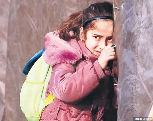 ukraynada-bir-yanda-misket-ve-vakum-bombalari-diger-yanda-ilkel-molotof-kokteyl-silahi-1646259835523.jpeg Ukrayna'da bir yanda misket ve vakum bombaları diğer yanda ilkel molotof kokteyl silahı!-15