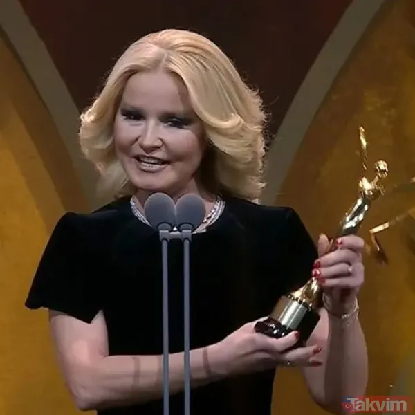 Müge Anlı’dan Çağla Şıkel açıklaması! Canlı yayında suskunluğunu bozdu: “Bazı insanlar konuşulanı anlamıyor” - 6