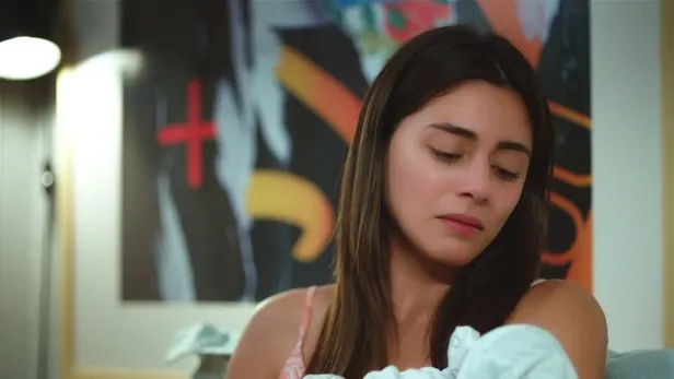 yali-capkinindan-kizilcik-serbetine-flas-transfer-korhanlarda-sonra-bu-kez-de-unal-ailesini-allak-pullak-edece-1694064248781.jpg Yalı Çapkını'ndan çıktı Kızılcık Şerbeti'ne geldi! Hikayesi yarım kalmıştı! Aileyi allak bullak edecek!-5