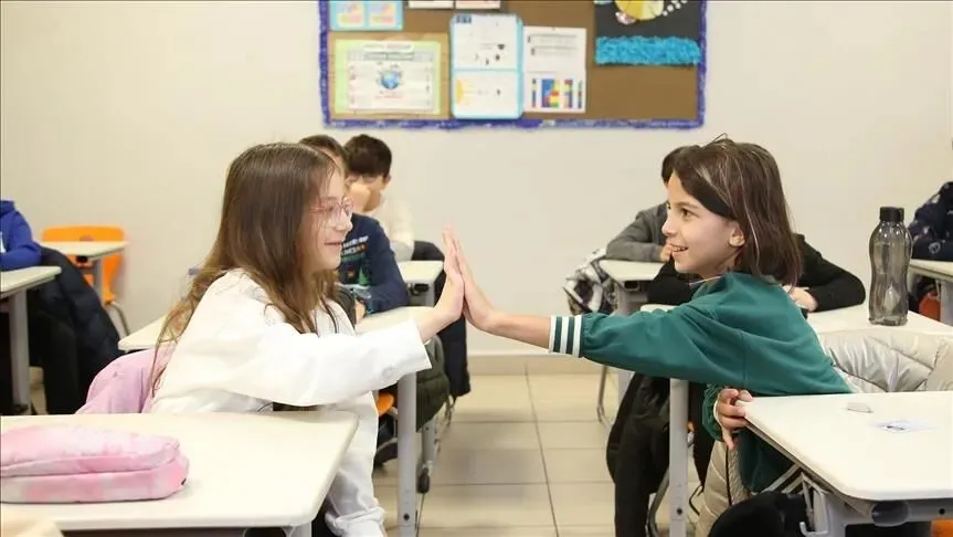 mebden-karne-ve-disiplin-duzenlemesi-devamsizlik-yapan-dikkat-1785227877634.jpeg Seçmeli ders tercihleri artık ocak ve şubat aylarında gerçekleştirilecek.
