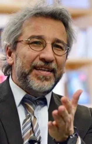 İşte "Çavuşoğlu neden ayakta" yalanının iç yüzü! Algının başını Can Dündar çekiyor