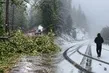 Batı Karadeniz’de fırtına ve sel alarmı! Rüzgar 116 kilometreye ulaştı, Ilgaz Dağı’na kar yağdı