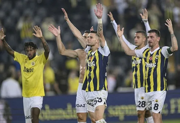 fenerbahceyi-tutabilene-ask-olsun-kanarya-erteleme-macini-kazanip-liderlik-koltugunu-geri-aldi-1695939007673.jpeg Fenerbahçe'yi tutabilene aşk olsun! Kanarya erteleme maçını kazanıp liderlik koltuğunu geri aldı-3