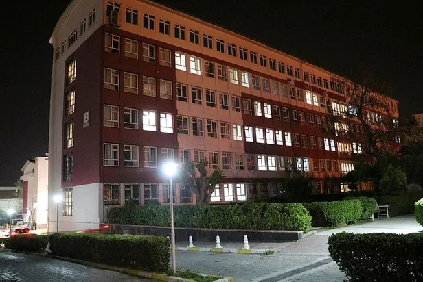 Son dakika: Denizli'de koronavirüs hastası çarşaf bağlayarak hastaneden kaçtı-1