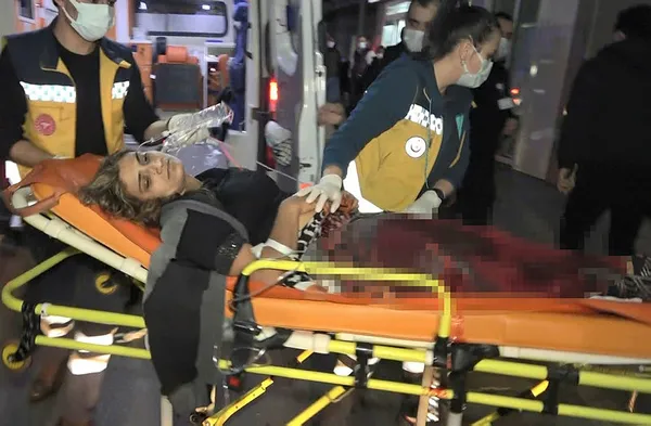 dun-esini-bacaklarindan-vurarak-olduren-zanlinin-ifadesi-baskasini-sevdigini-soyledi-gitmesin-diye-vurdum-1609532990750.jpg Dün eşini bacaklarından vurarak öldüren zanlının ifadesi ortaya çıktı: Başkasını sevdiğini söyledi, gitmesin diye vurdum-3